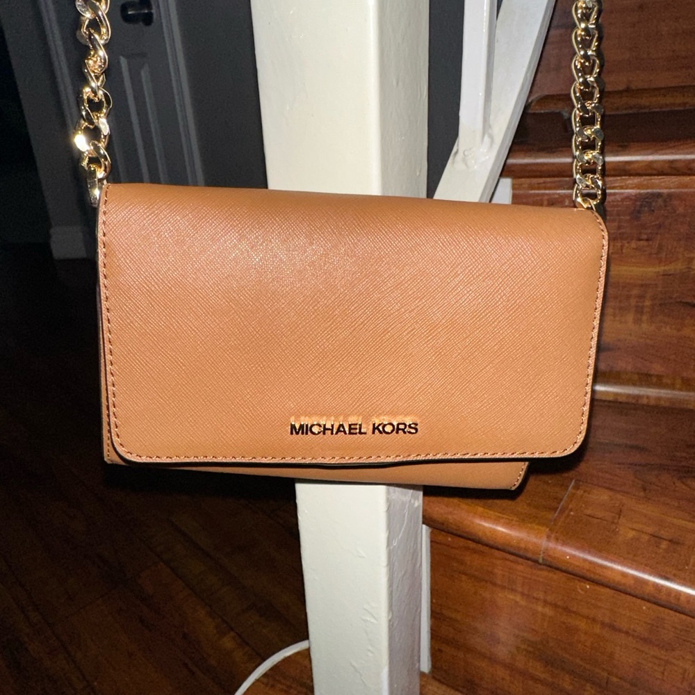 MICHAEL KORS : wallet on chain